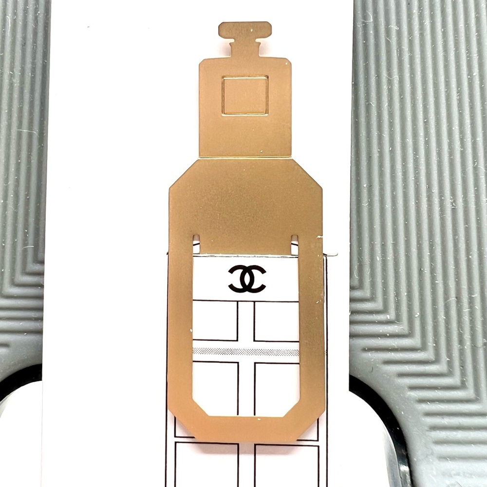 New CHANEL Gold Metal Clip Bookmark